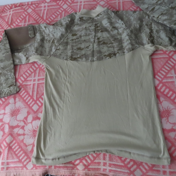 Rothco Men's Army Combat Shirt Size M Fire Retardant digital Camo Pattern NEW - Picture 4 of 6